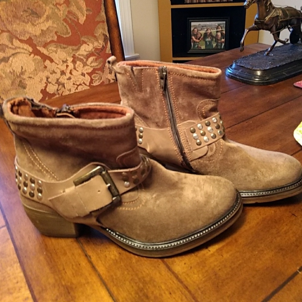 Shoes by Josef Seibel